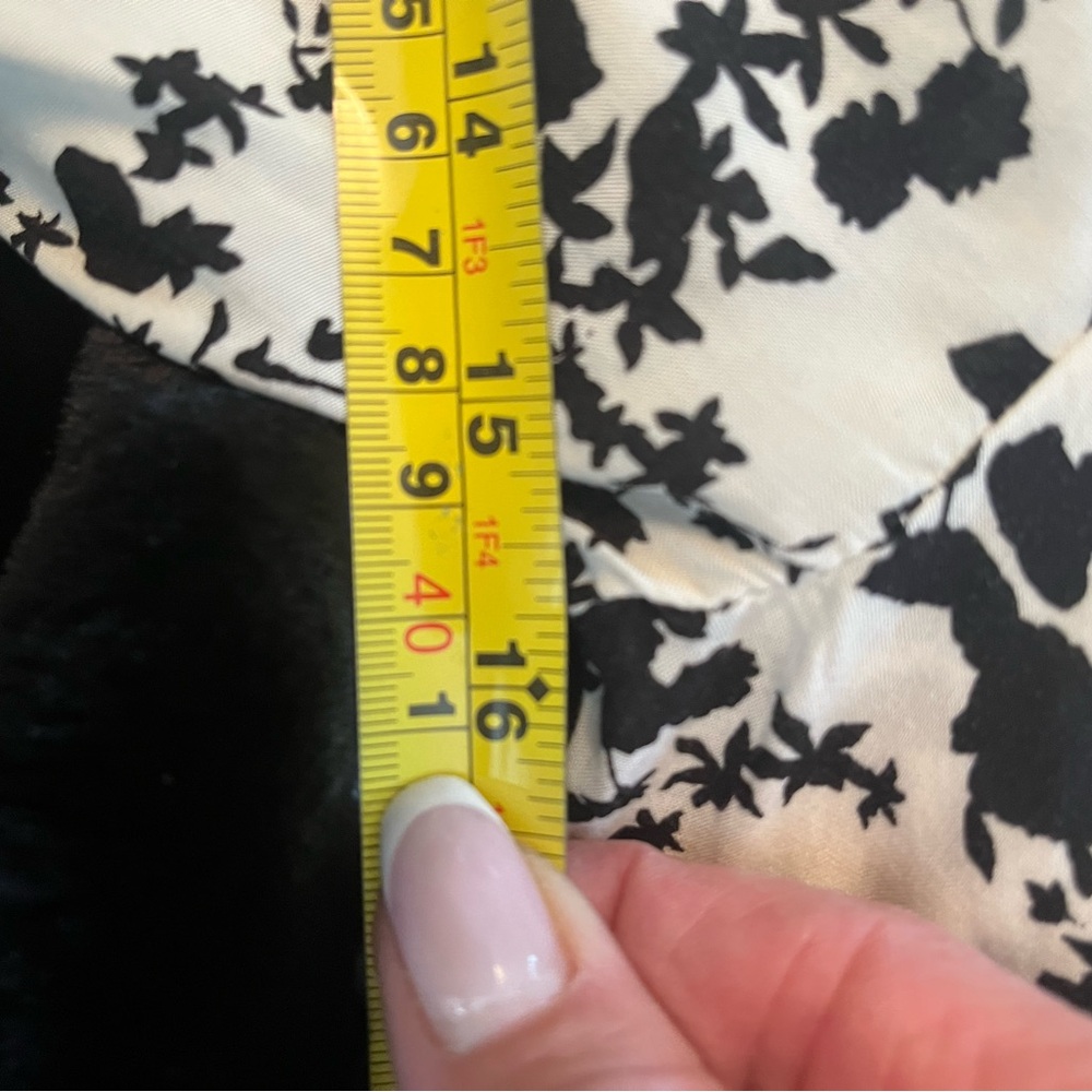 Subtle Puff sleeve Dress - Picture 10 of 12
